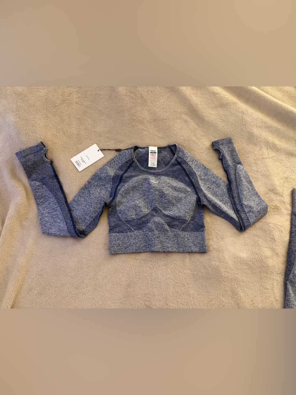 Gymshark Blundle of 3 tops and 3 bottoms.